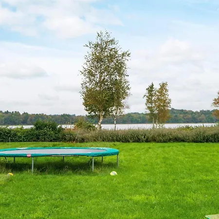 10 Person In Vakantiehuis Ansager